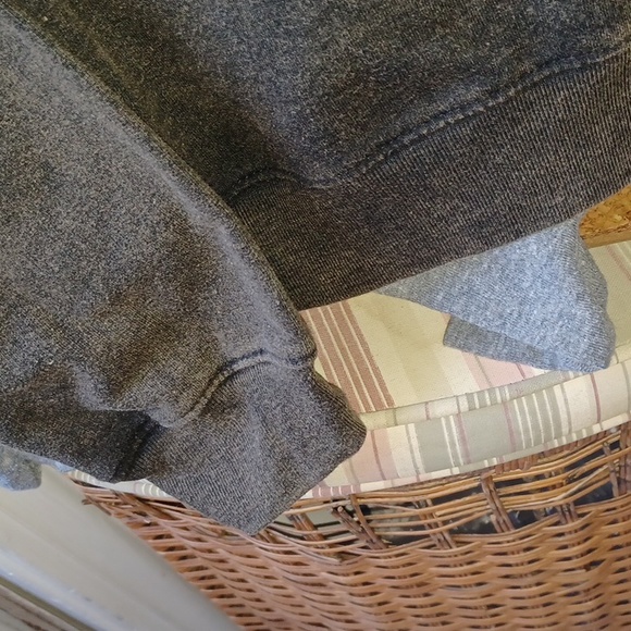 New extra small sweatshirt - Picture 4 of 5